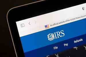 close up of a laptop screen on the IRS website